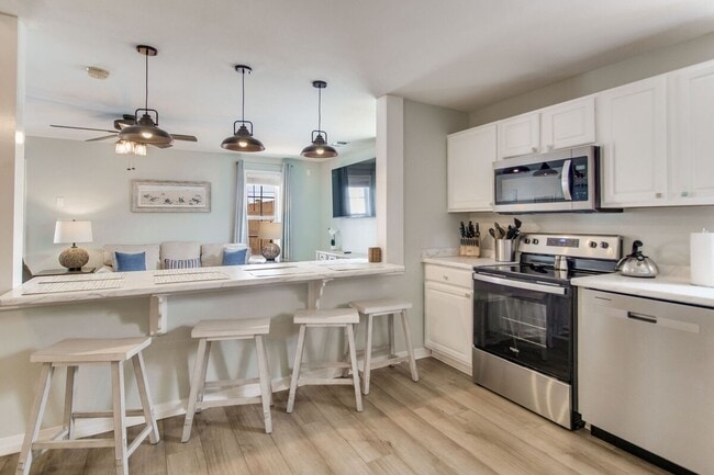 Building Photo - 5499 Medina Rd