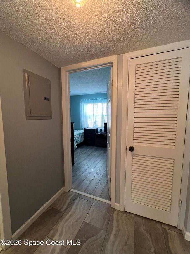 Building Photo - 190 E Olmstead Dr