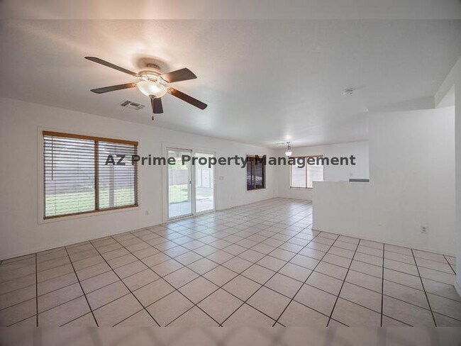 Building Photo - 11595 W Holly St