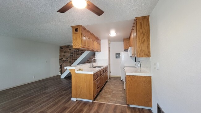 Building Photo - 847 Gilchrist Dr