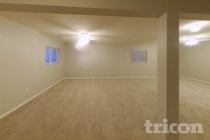 Building Photo - 2920 Frazier Ln