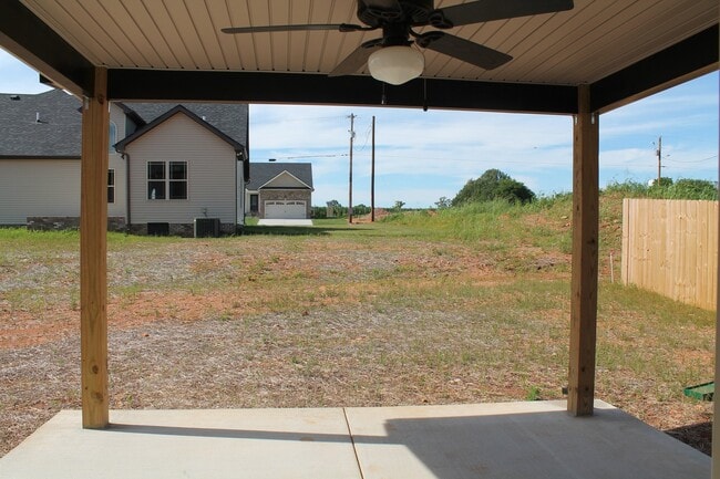 Building Photo - 264 Azalea Dr