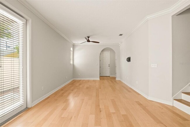 Building Photo - 113 S Melville Ave