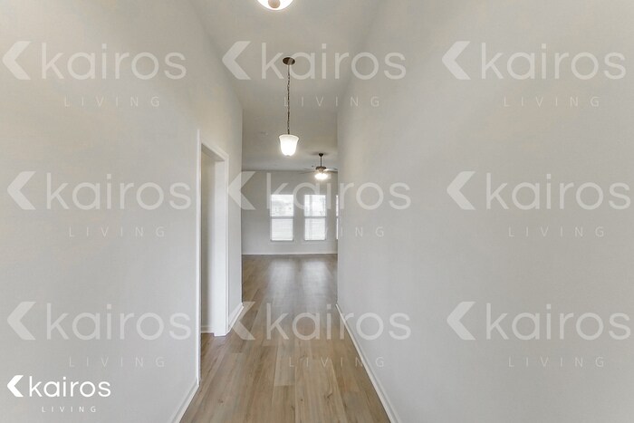 Building Photo - 1743 Park Place Dr