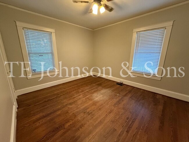 Building Photo - 2 Bedroom Home in Washington Park