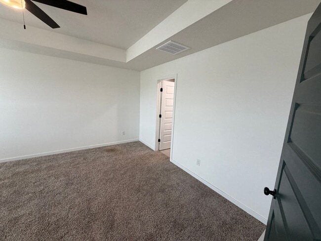 Building Photo - REMODELED 5 Bedroom | 3 Bathroom | 3 Car Garage HOME -- 3,554 sqft | BASEMENT! | NIXA SCHOOLS | F...