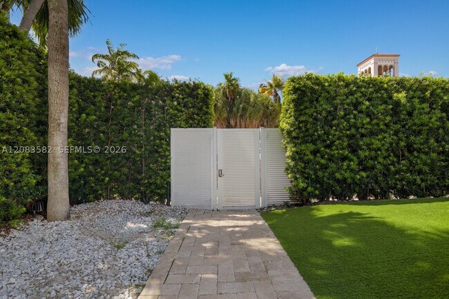 Building Photo - 3909 US-1