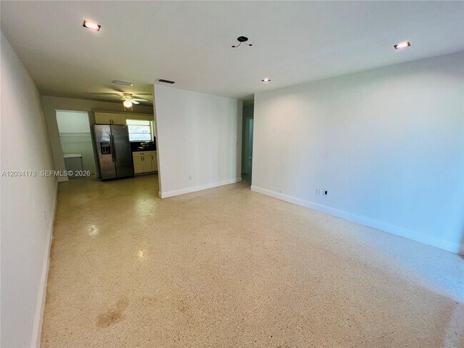 Building Photo - 103 SW 80th Ave