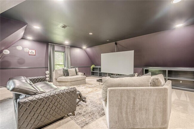 Building Photo - 700 S Brighton Ct