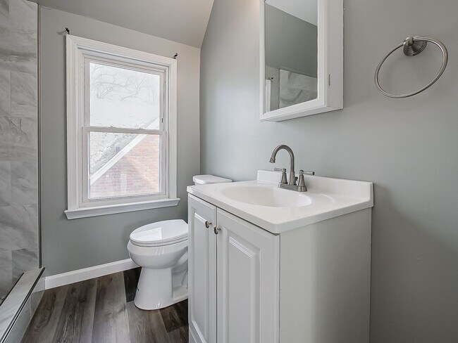 Building Photo - 11-13 MOHAWK RD