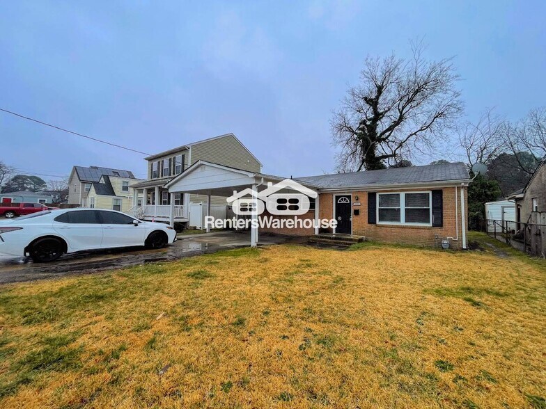 Building Photo - 1121 Elliott St