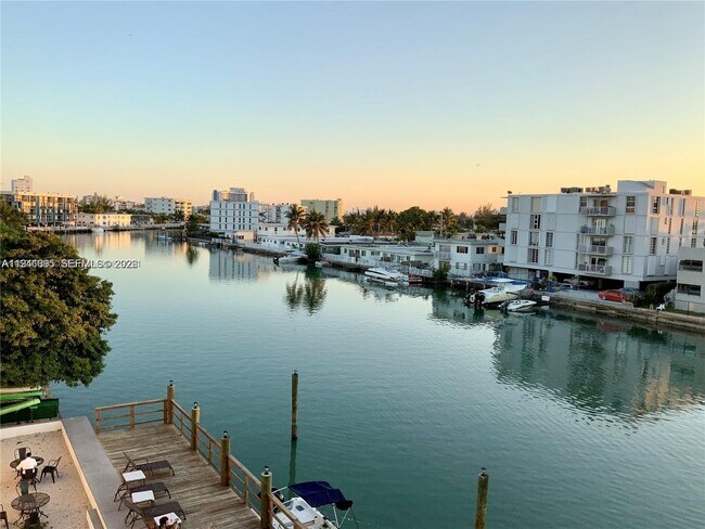 Building Photo - 8400 Byron Ave