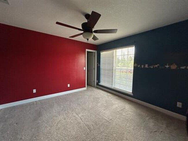 Building Photo - FALL MOVE-IN SPECIAL: $500 OFF 1st MONTH'S...