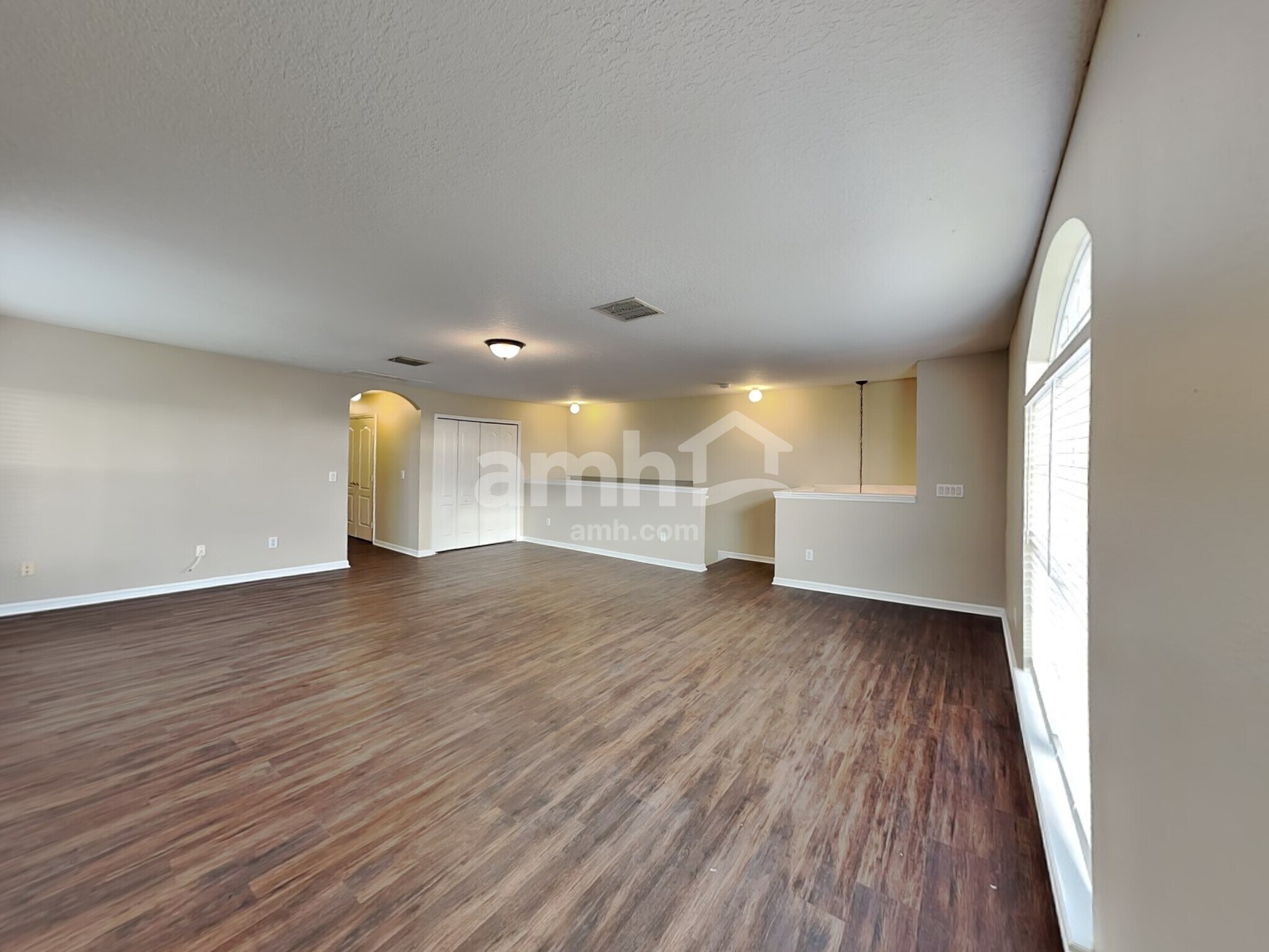 Building Photo - 366 Cabana View Way
