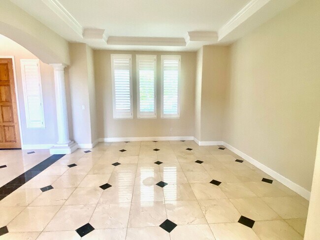 Building Photo - AVAILABLE BY 1/1/26 - ELEGANT AND SPACIOUS 4 BED, 4 BATH 2 STORY HOME WITH VIEWS OF EL DORADO HILLS