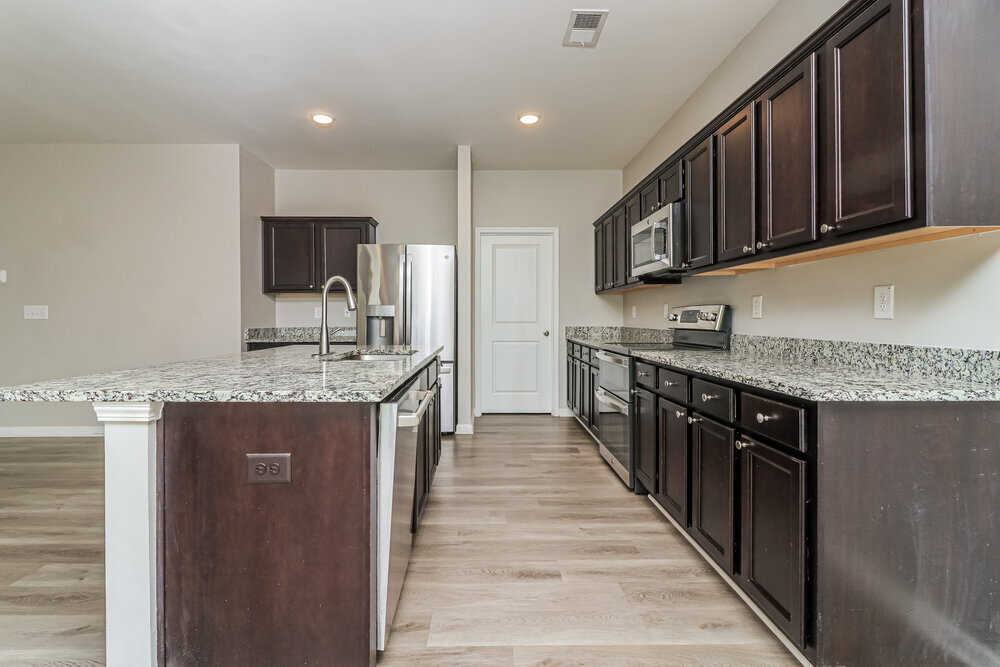 Building Photo - 145 Cottontail Ln