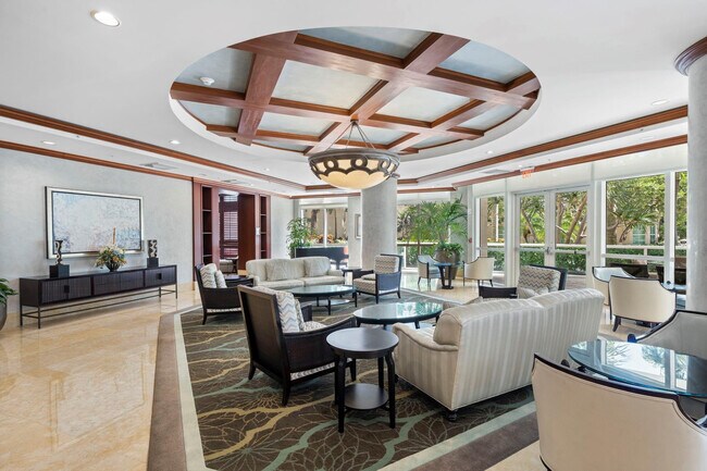 Building Photo - 347 N New River Dr E