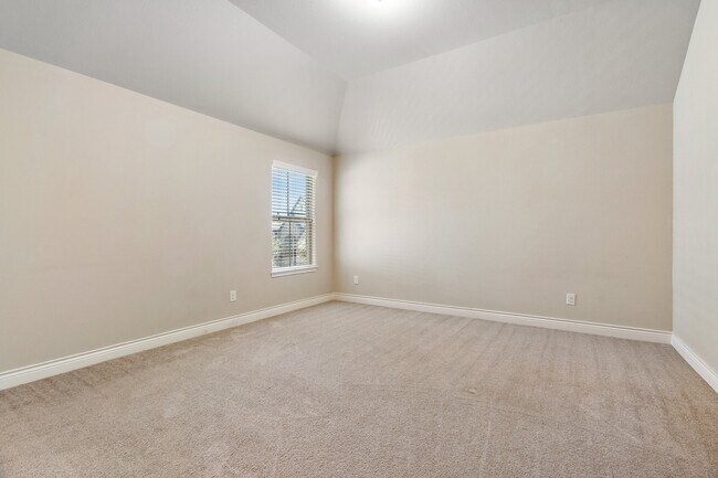 Building Photo - 138 Meadow Run Dr