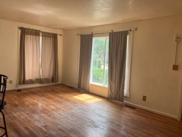 Building Photo - 1923 E Thornburgh Dr