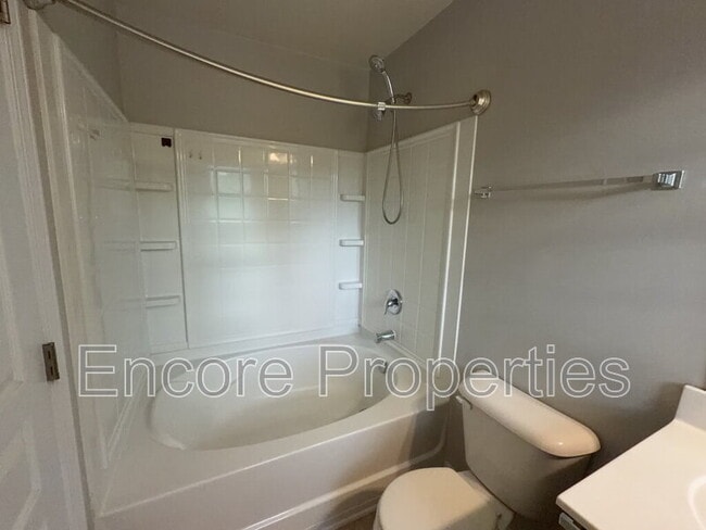 Building Photo - 1200 Grace Point Rd