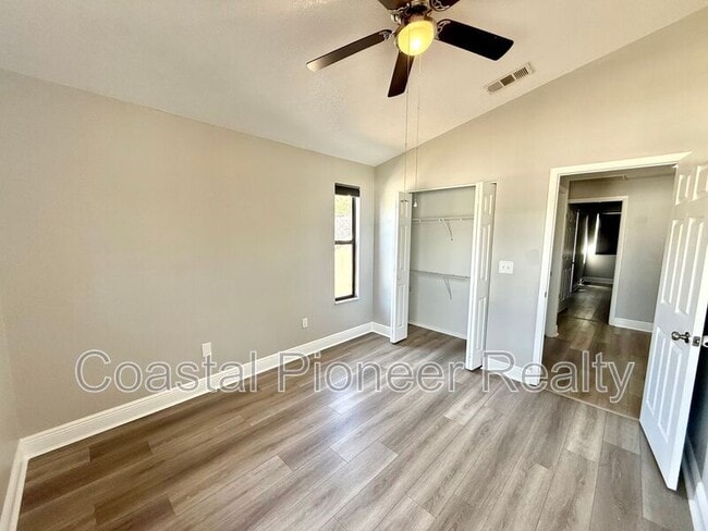 Building Photo - 8758 Huntfield St