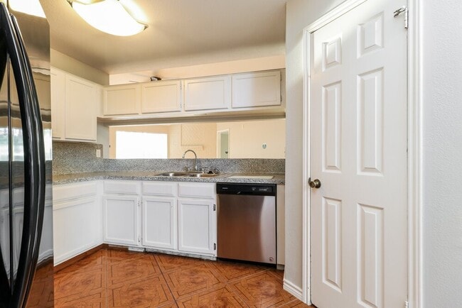 Building Photo - 5210 Kristen Ct