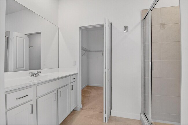 Building Photo - 4645 Meyerson Pl