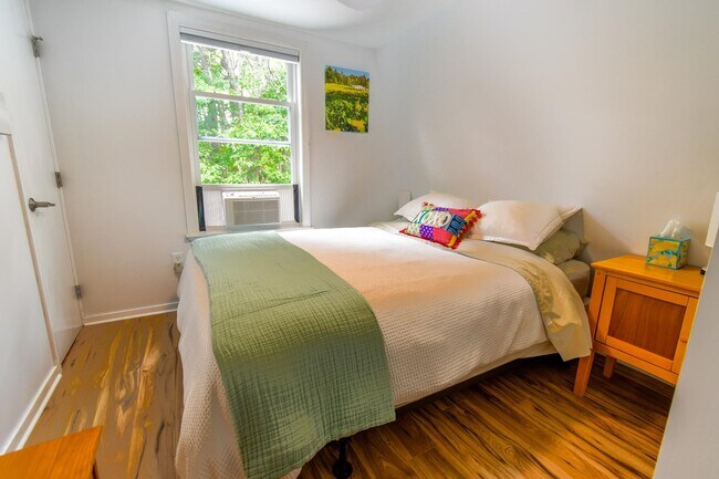 Building Photo - 72 Ridge Rd