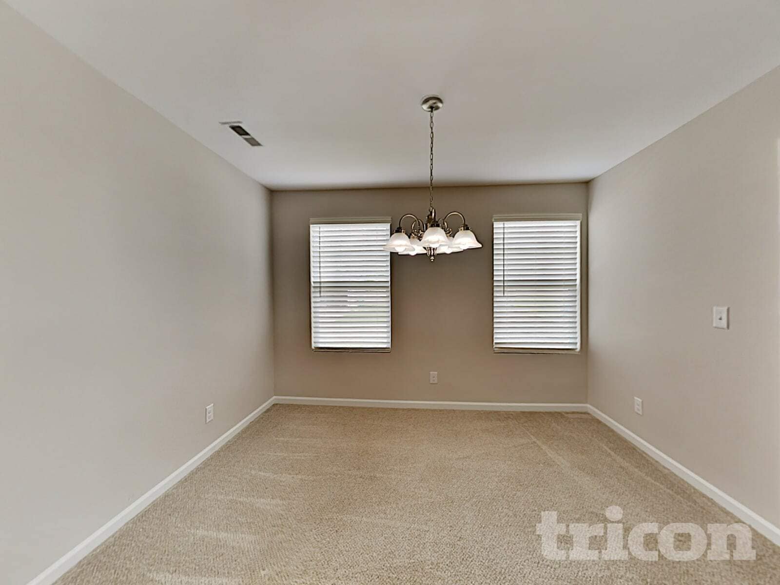 Building Photo - 8187 Thornton St