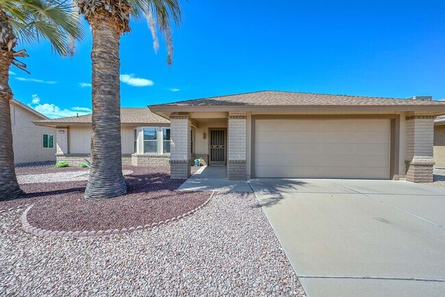 Building Photo - 55+ Gorgeous Gem Furnished ready for Move in!