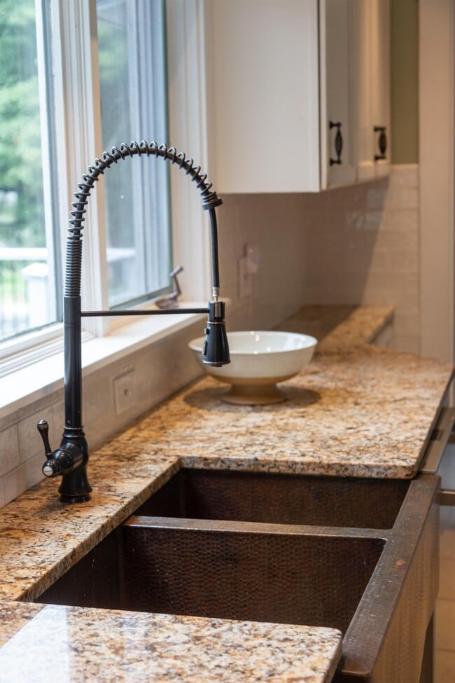 Building Photo - 37 Main Rd N