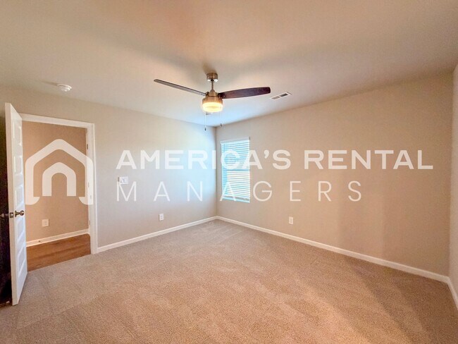 Building Photo - Modern Comfort Awaits in Mize Meadows Brand New Construction with Open Floor Plan!