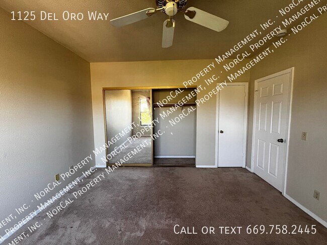 Building Photo - 1125 Del Oro Way
