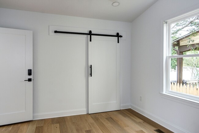 Building Photo - 13 Wilkins Ave