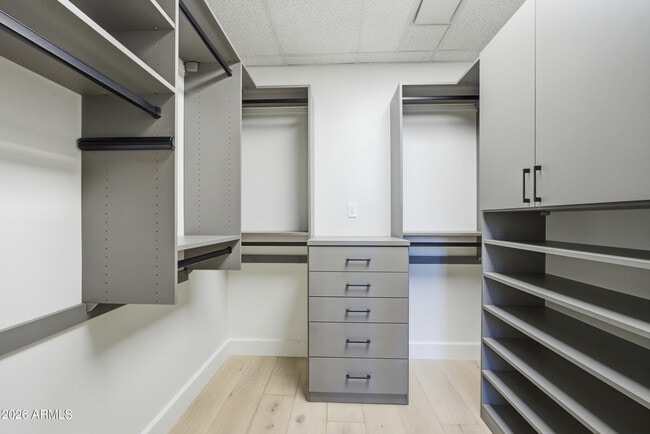 Building Photo - 15215 N Kierland Blvd