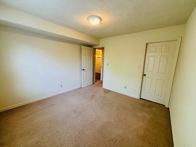 Building Photo - 1300 Cedar Ridge Dr