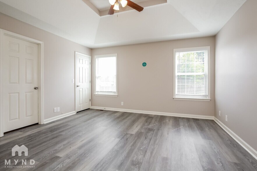 Building Photo - 6216 Rocky Top Dr