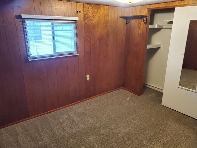 Building Photo - Cute and cozy 2 bedroom unit