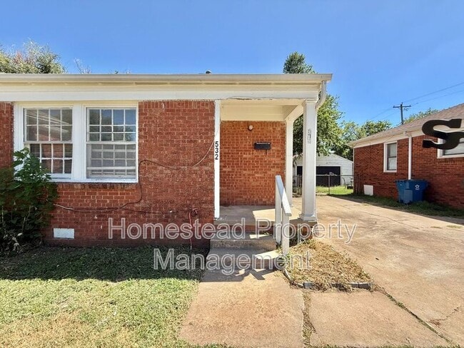 Primary Photo - 532 E Indian Dr