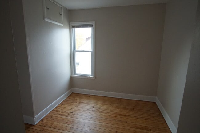 Building Photo - 3248 S Delaware Ave