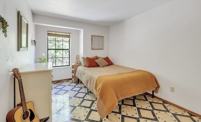 Building Photo - 22689 Cedar Pines Ave