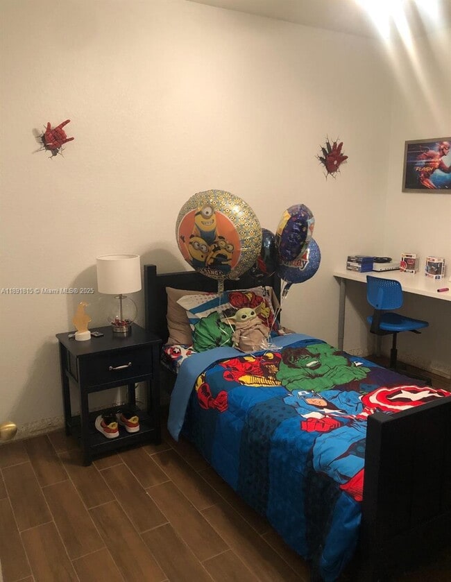 Building Photo - 3571 NE 11th Dr