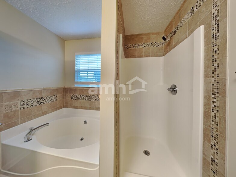 Building Photo - 3605 Belvidere Ct