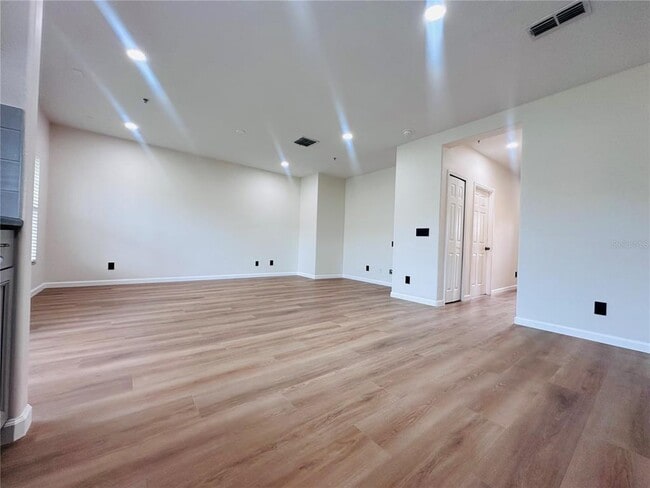 Building Photo - 2072 Cypress Bay Blvd