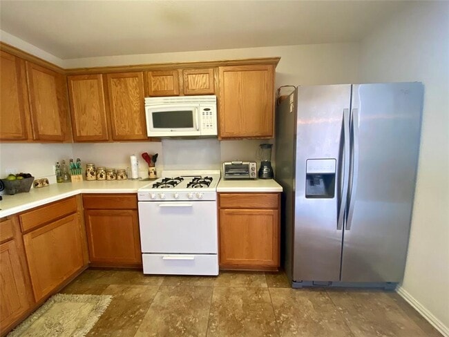 Building Photo - 14420 Cummins Way