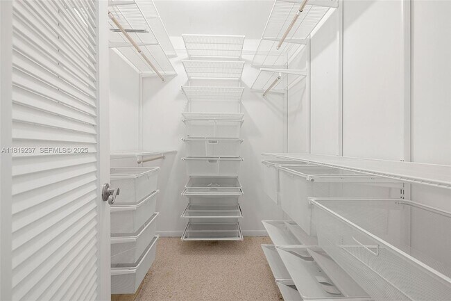 Building Photo - 564 Golden Beach Dr