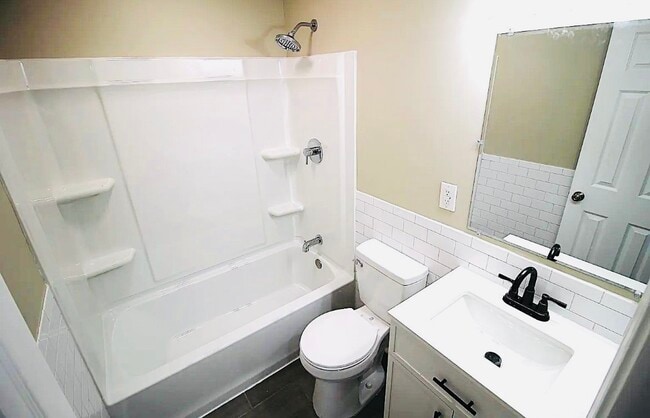 Building Photo - Toledo Ln