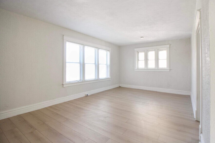 Building Photo - 7104 Tulane Ave