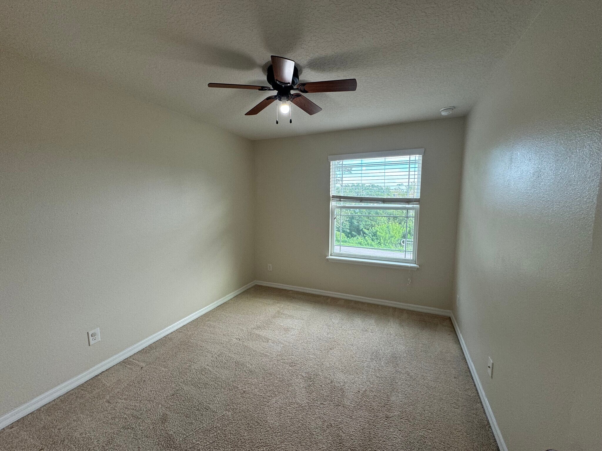 Building Photo - 8428 Iron Mountain Trl