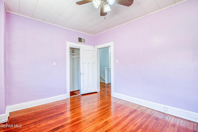 Building Photo - 1701 Elm St